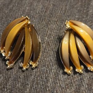 Vintage 1950s Lucite Clip On Earrings Gold Tone Mid Century Leaf Design